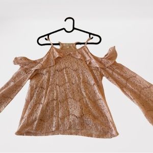 Peach net/ laced off shoulder top.